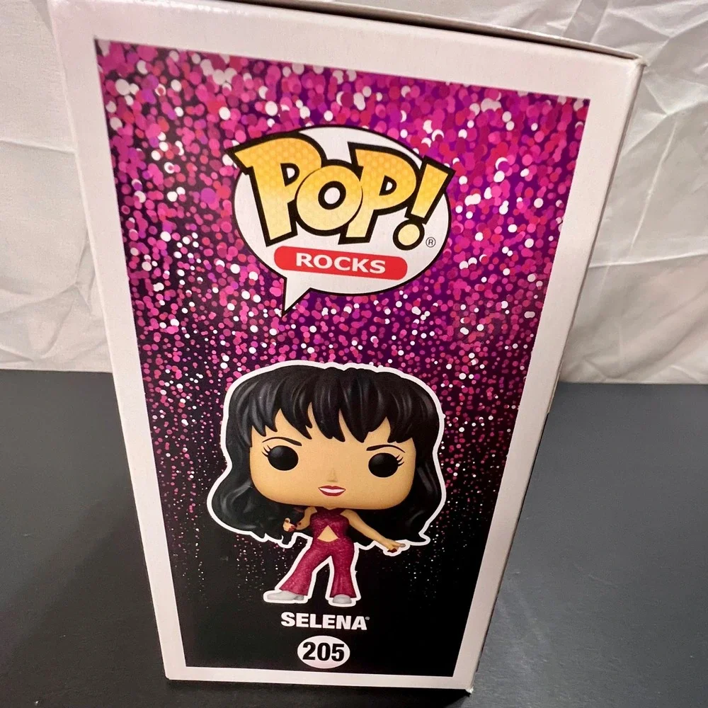 Funko Pop Selena 205 Vinyl Figure Rocks Burgundy Jumpsuit Excellent Condition - Picture 4 of 6